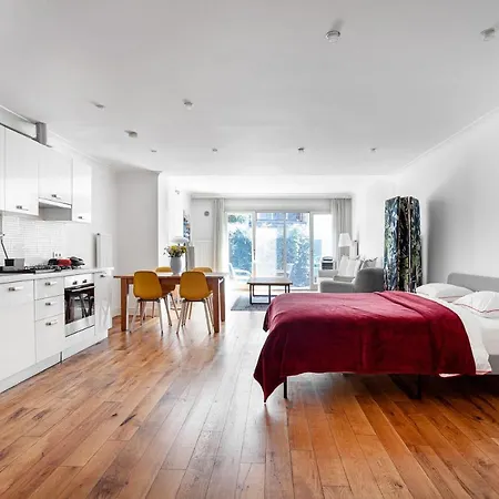 Noa - Tatar Beyi 18 Istanbul