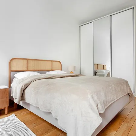 Noa - Tatar Beyi 18 Istanbul