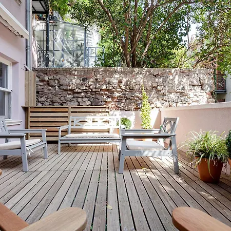Noa - Tatar Beyi 18 Istanbul